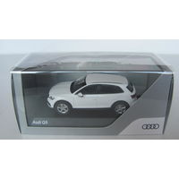 AUDI Q5, ибис белый, iScale
