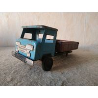 Детская металлическая игрушка-автомобиль, СССР.