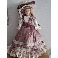 Кукла фарфоровая