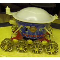 Советская игрушка "Луноход"