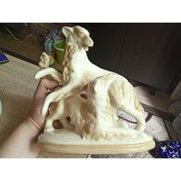 Статуэтка фарфор СССР борзые собаки играют