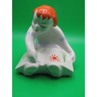 С рубля. "Девочка рисует солнце". Статуэтка. ГФЗ. Городницкий фарфоровый завод. Городница. Ретро СССР 70-х годов. м