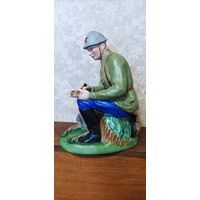 Статуэтка фарфоровая "Красноармеец-связист с собакой" 1930-е годы. Редкость!!!