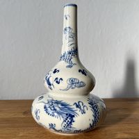 Ваза фарфор китай винтаж 16х10см