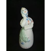 СТАТУЭТКА 'ДЕВУШКА СО ЛЬНОМ " Минск.