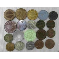 20 разных жетонов