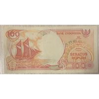 Банкнота Индонезия 100 рупий 1992 Парусник. Вулкан Кракатау