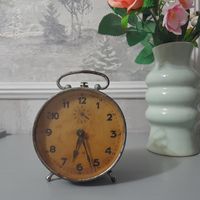 Часы-будильник,20-е г.20в. старинные,настольные. JANGHANS,Веймарская Германия. Рабочие. Комплектные.