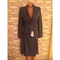 Костюм двойка на размер 46-48, цвет серый. Новый, Польша. Сезон осень-весна.