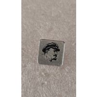 Значек знак Ленин,200 лотов с 1 рубля!!!