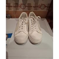 Кроссовки женские 38 размер