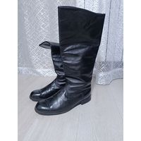 Сапоги на 44 .45 .возможен обмен на 47.48 .пишите