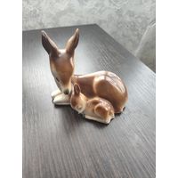 Фарфоровая статуэтка Германия на ухе небольшой скол.