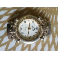 Часы наручные BENZER  . В ремонт,коллекцию,на запчасти. Состояние на скане.