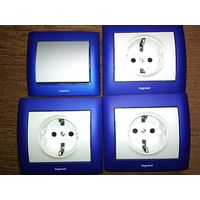 3 розетки + выключатель Legrand Galea Life