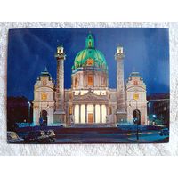 Вена. Карлскирхе ночью