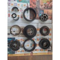 Зубчатые шестерёнки для какой либо инсталяции.