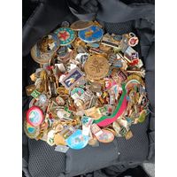 Подборка значков 1000+- штук! Старт с рубля!