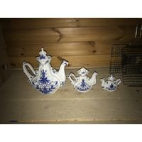 Набор фарфоровых чайников