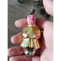 Девочка жёлтая