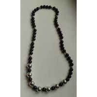 Бусы пластиковые