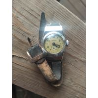 Красивые ретро часы СССР