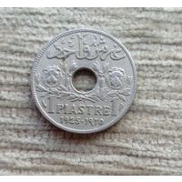 Werty71 Ливан 1 пиастр 1925  Французский