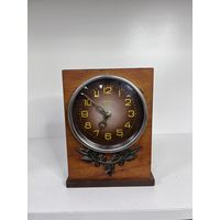 Часы маяк настольные рабочие ссср с рубля