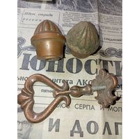 Мебельная фурнитура СССР . ( Не магнит ) С рубля