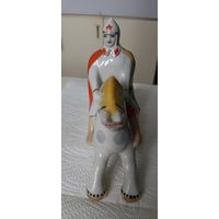 Фарфоровая статуэтка "Красный Витязь" 1956-1972 гг., Полонне ЗХК, СССР