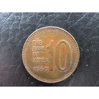 Юж.Корея. 10 вон. 1969. С 20 копеек. Распродажа коллекции. Смотрите другие лоты.