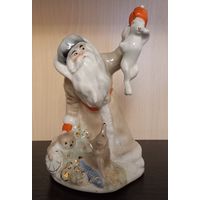 Фарфоровая статуэтка "Дед Мороз с зайцем"
