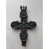 КРУГЛОКОНЕЧНЫЙ ЭНКОЛПИОН : РАСПЯТИЕ ХРИСТОВО / БОГОМАТЕРЬ ОРАНТА