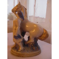 КОЛХОЗНИЦА С КОНЕМ.СТАРАЯ ГЖЕЛЬ.50-Е ГОДЫ.ВЫСОТА 26.9 СМ.