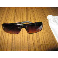 Солнцезащитные очки Италия