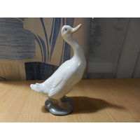 Фарфоровая статуэтка. Гусь. Испания 1978 год.