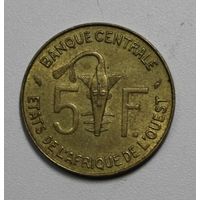 Западная Африка, 5 франков, 1985 год