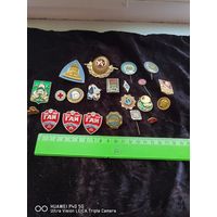 Лот значков самая привлекательная цена трёхдневный аукцион