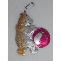 Игрушка ёлочная Медведь с мячиком, картон. СССР