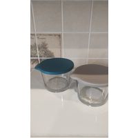 Контейнеры для еды, 260 мл, стекло. Новые. Вымыла и ни разу не воспользовалась. На самом деле очень удобные, просто лишние. Купили большой набор контейнеров другой формы. Цена за пару 10,00