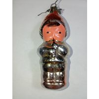 Ёлочная игрушка - Мальчик с дудочкой .