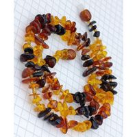 Янтарные бусы.