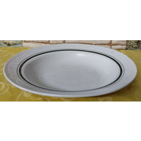 Тарелка эпохи СССР. Минский фарфоро-фаянсовый завод (Минск). 1968-1983 гг