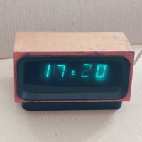 Часы ламповые электроника Г9.02 раритет ссср