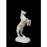 С РУБЛЯ! РЕДКАЯ! Конь на дыбах. Hertwig Katzhutte, высота 27см!