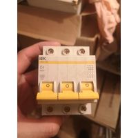 Выключатель автоматический ВА47-29 3P С 4А 4,5кА IEK