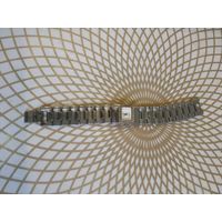 Часы наручные с браслетом. ТИКАЮТ. Состояние на скане. В коллекцию,ремонт,на запчасти.