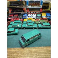 РАФ 2203, постномер, но еще металлическое дно, цвет кипарис, Тантал, Агат, Саратов с рубля