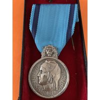 Медаль Почёта за достижения молодёжи в спорте.Серебро. Франция