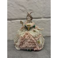 Статуэтка Дама с веером. Кружевной фарфор. Распродажа коллекции!!!